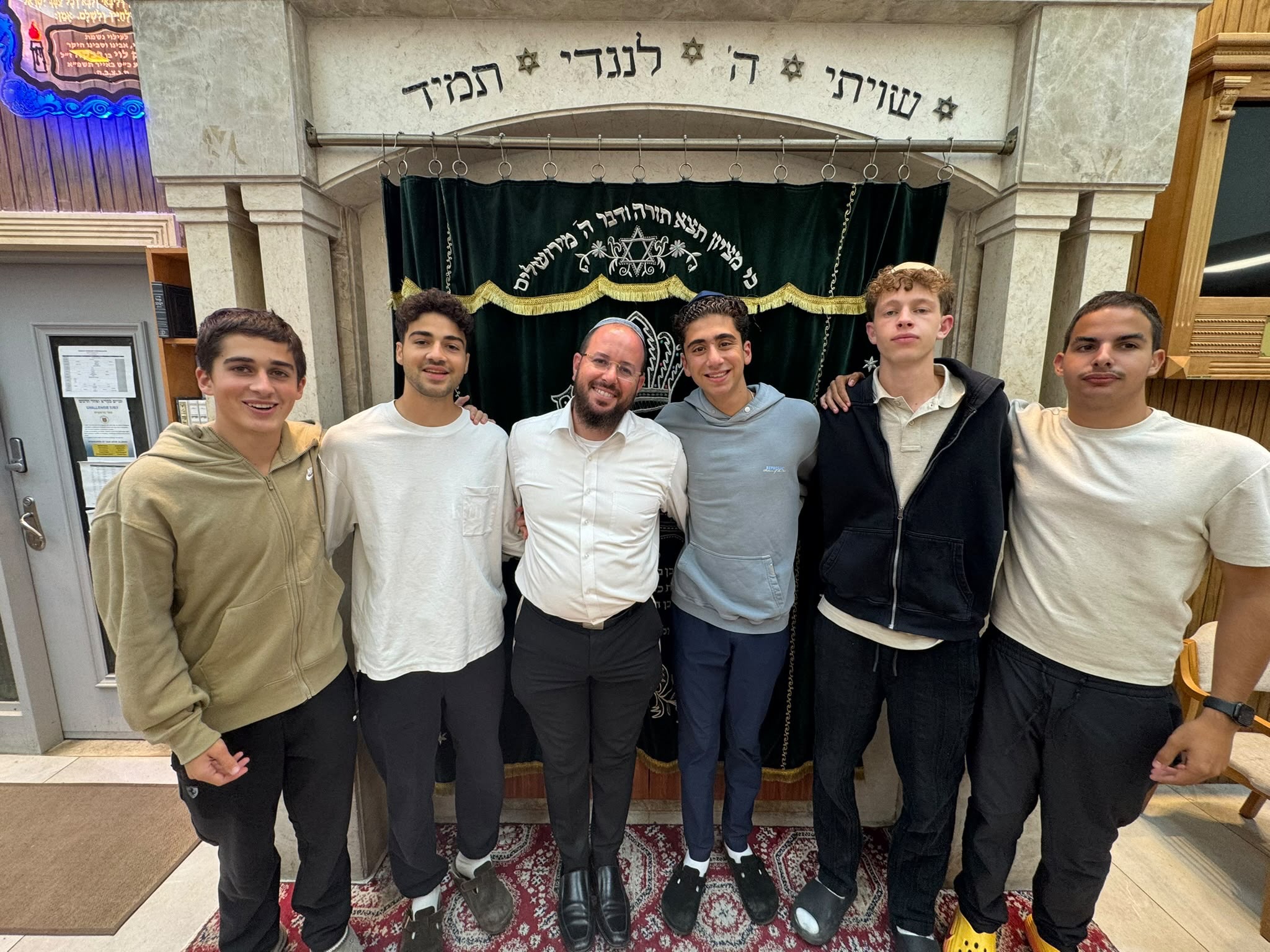 *Mishmar Series 5787 is graciously sponsored in memory of Raymond Mosseri A”H רחמים בן מזל by The Mosseri Family*

At this week’s Mishmar we heard from our very own Rabbi Yaakov Tessler, who opened up about some of the personal challenges he’s faced- from losing his habruta in a shooting in his Yeshivah which caused him to develop a stutter, to being there during the Gush Katif evacuation. He taught us how to get through life’s challenges through the lens of Torah.

Mishmar was graciously sponsored by alumni Alan Mehani, Joey Sutton, Sam Cohen and Jack Gani